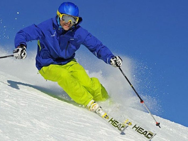 Як правильно одягнутися для катання на лижах?