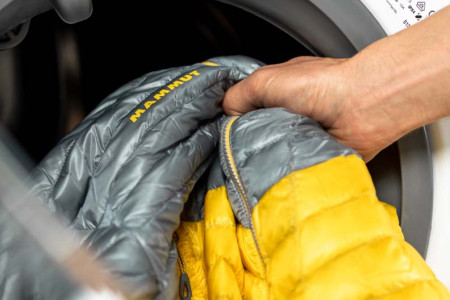 Как стирать зимние куртки?