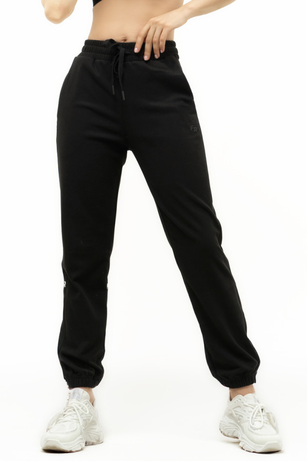 Спортивные брюки женские Freever UF 5822 черные